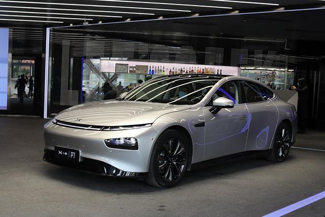 都在死磕特斯拉？其实这样理解小鹏P7才是正确的打开方式